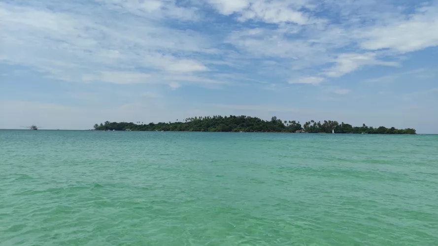 The water ist very clear.