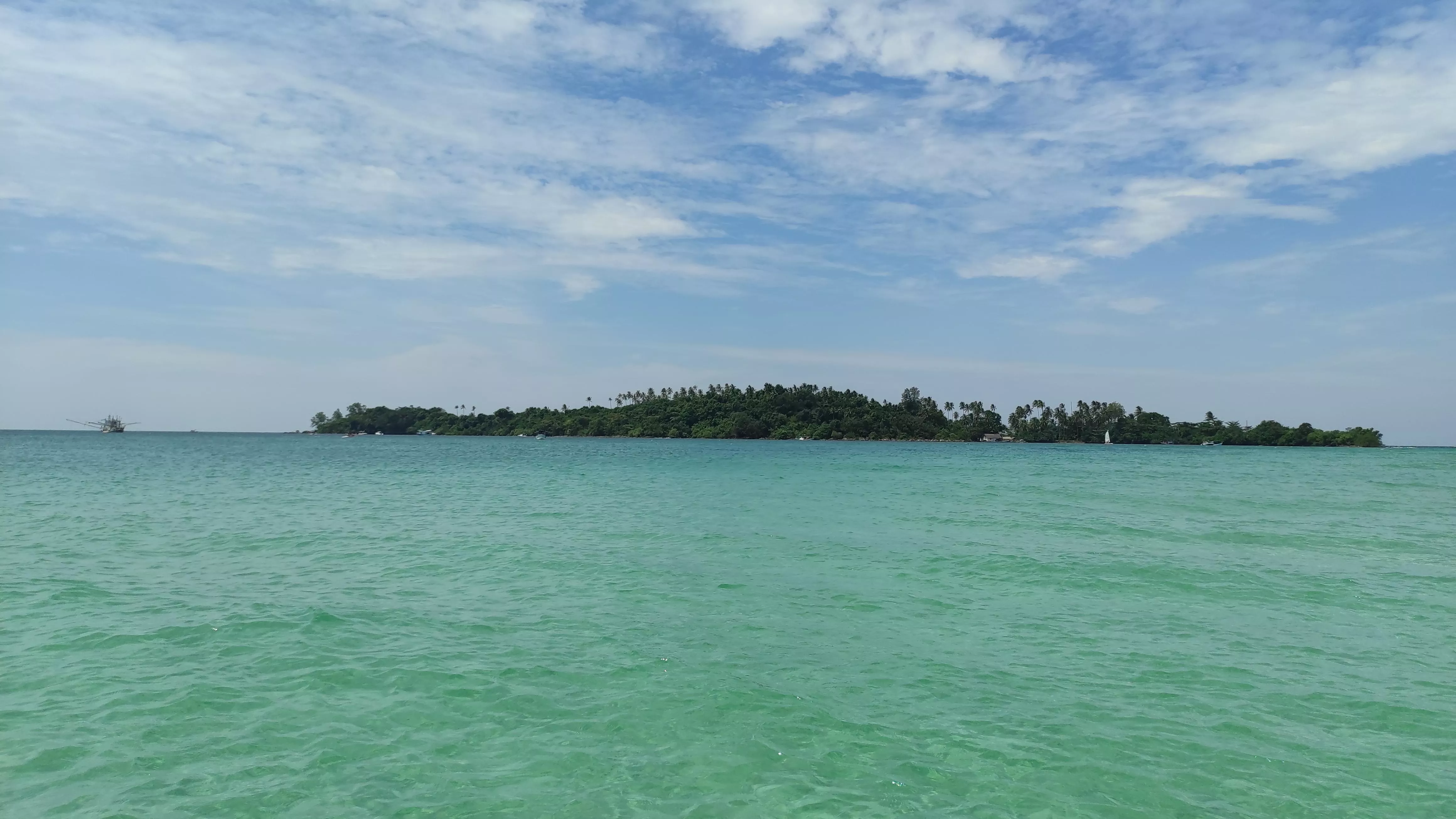 The water ist very clear.