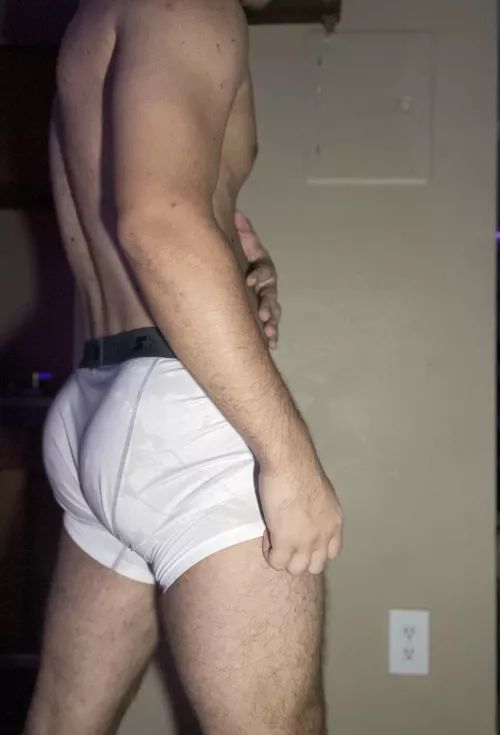 These squats are starting to pay off don’t you think? 🍑