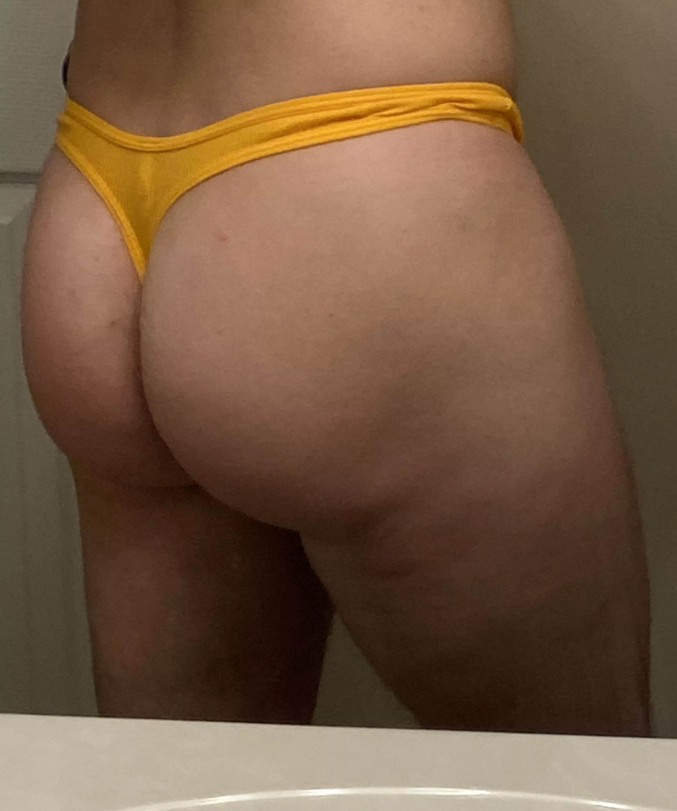 VS yellow thong