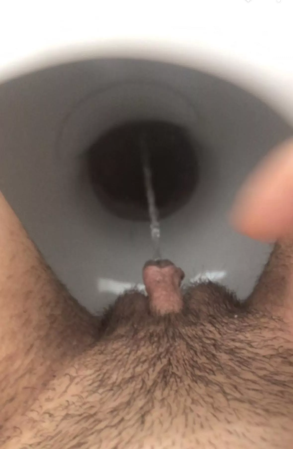 Who want to see me pee?