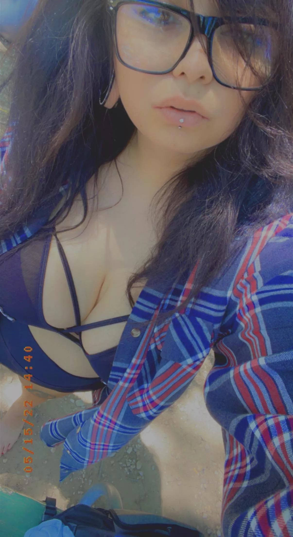 Who wants to see me naked