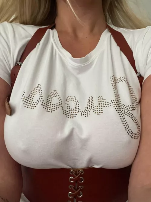 Why I don't put on my camera when I work from home 🤷‍♀️