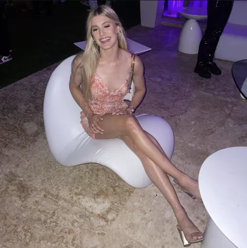 Woke up hard for Genie Bouchard! Anybody wants to help me out? Can tribute!