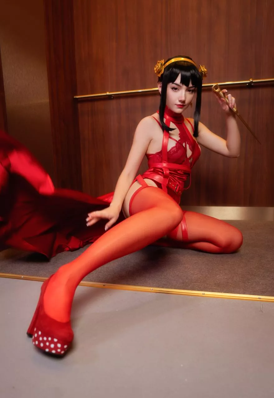 Yor Forger by CarryKey