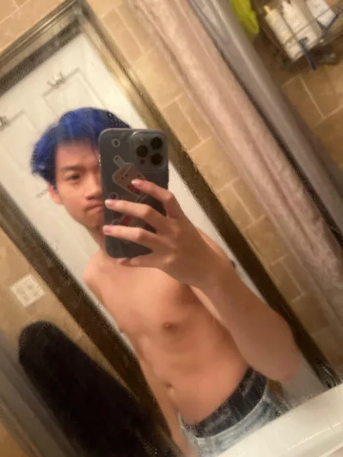 18 bored and uhh idk lol