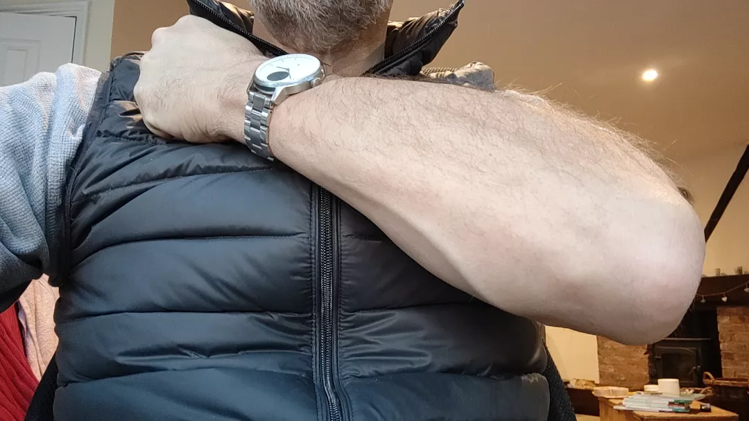 50[M] warm indoors.... Chilly out on a worky Wednesday.