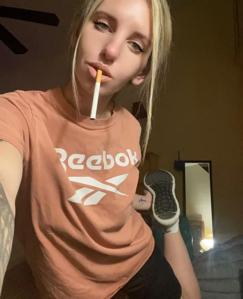 A smoke 💨 after working out 🏋️‍♀️ why not 😎