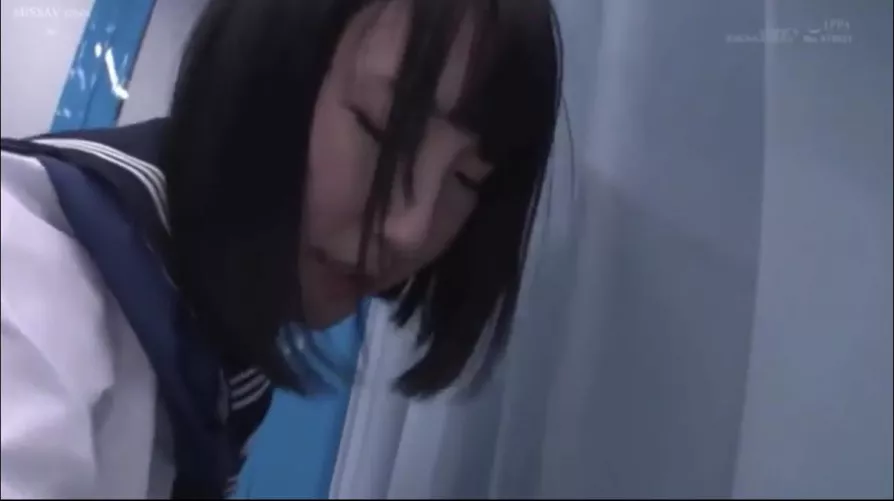 Anyone know her name ?