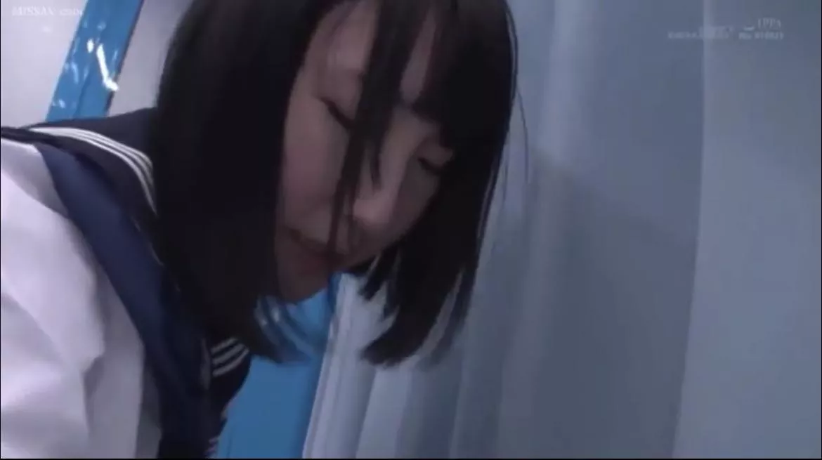 Anyone know her name ?