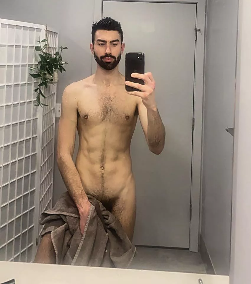 Bro wanna see my bush? (25)