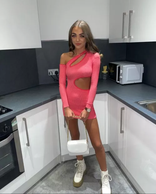 Brunette chav Bridget