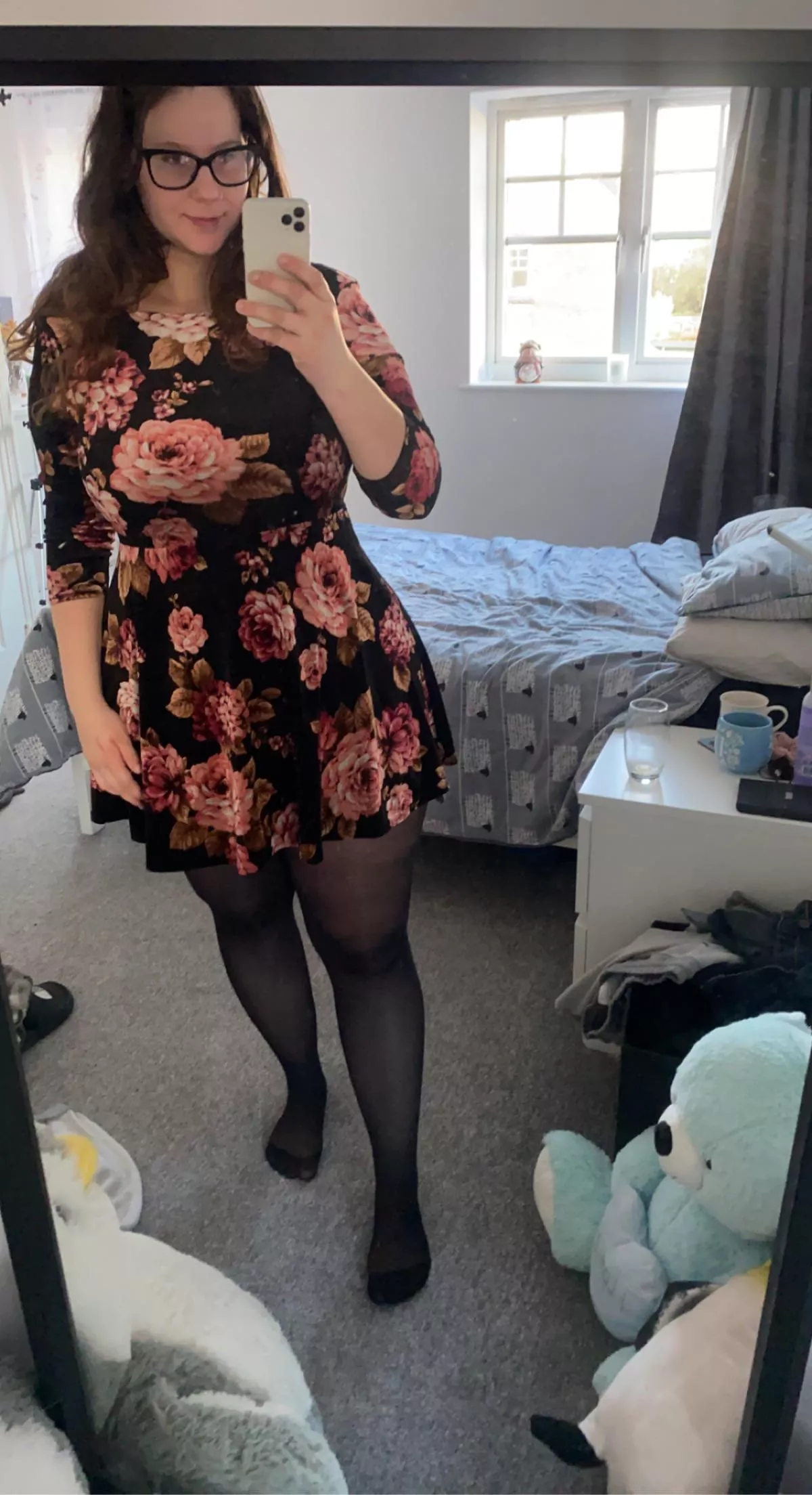 Can a SFW be hot too!!?