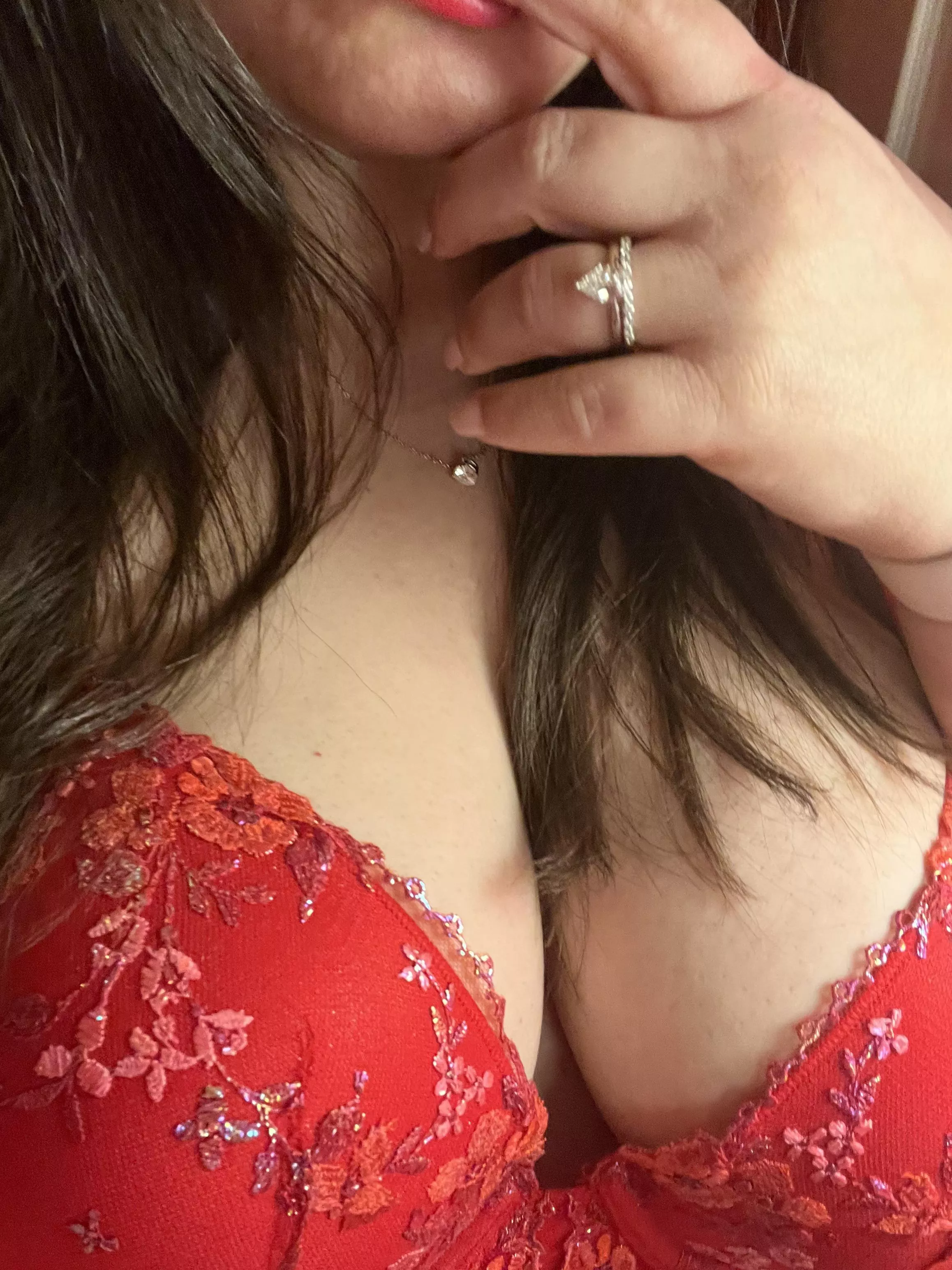 Cum on my 💍 or my 💋 ❤️
