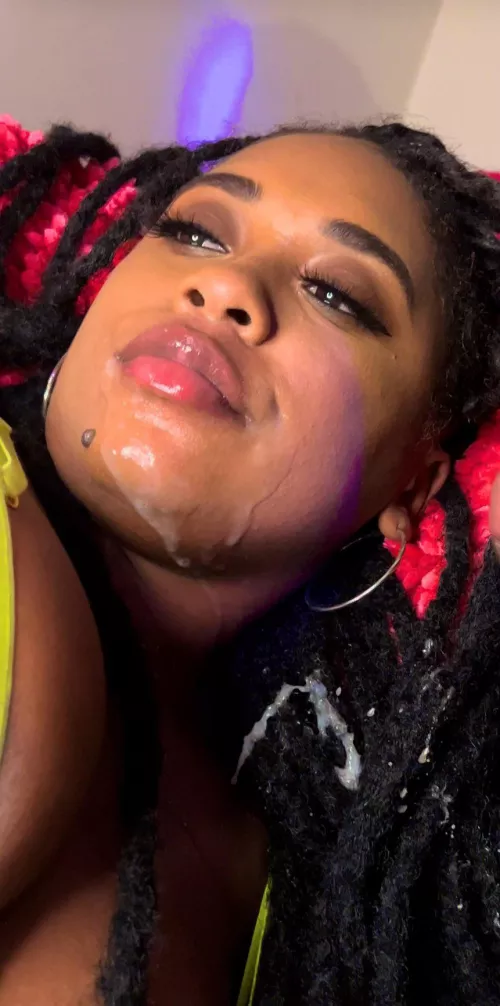 Cuming on my cute face