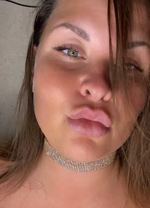 Curvy milf wants to show u everything u wish for , free link in comments 💦