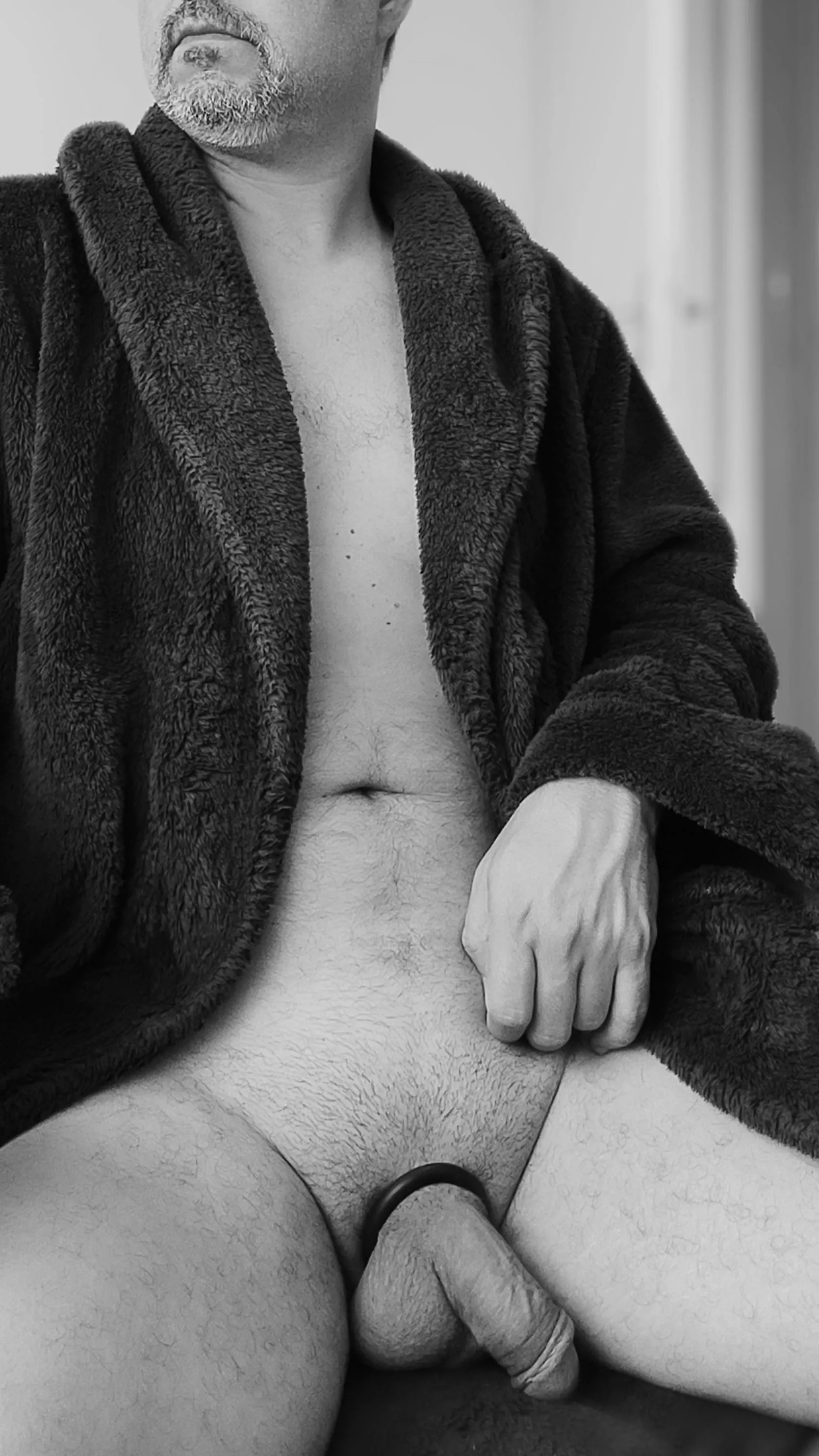 Daddy [44]: just because I like this B &W selfie