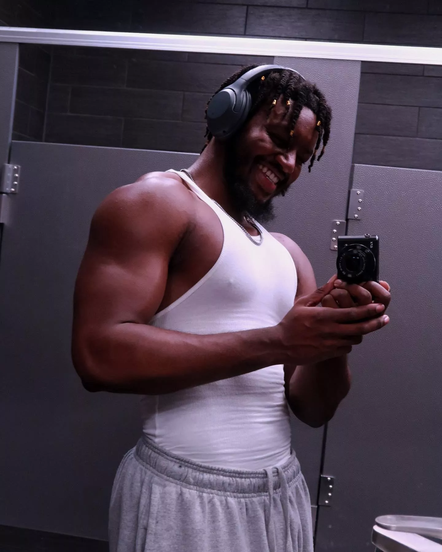 Do you like em big and strong ?