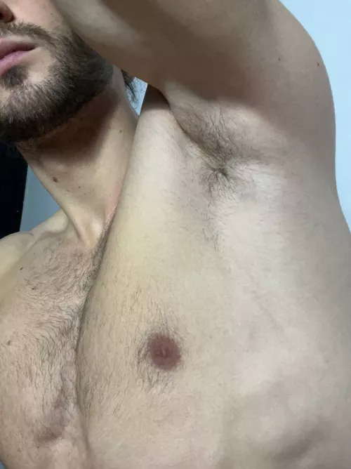 Do you like my armpit? Dm me if yes 😘