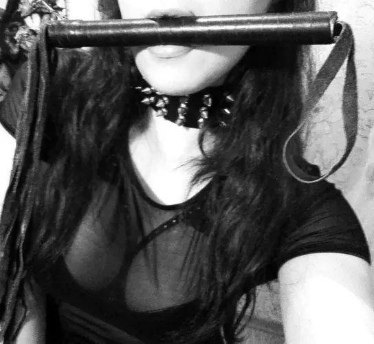 Do you need a [domme] like me?
