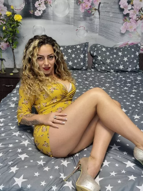 Do you want to help me with this dress?[oc]