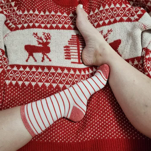 [F] Feeling Festive Feet