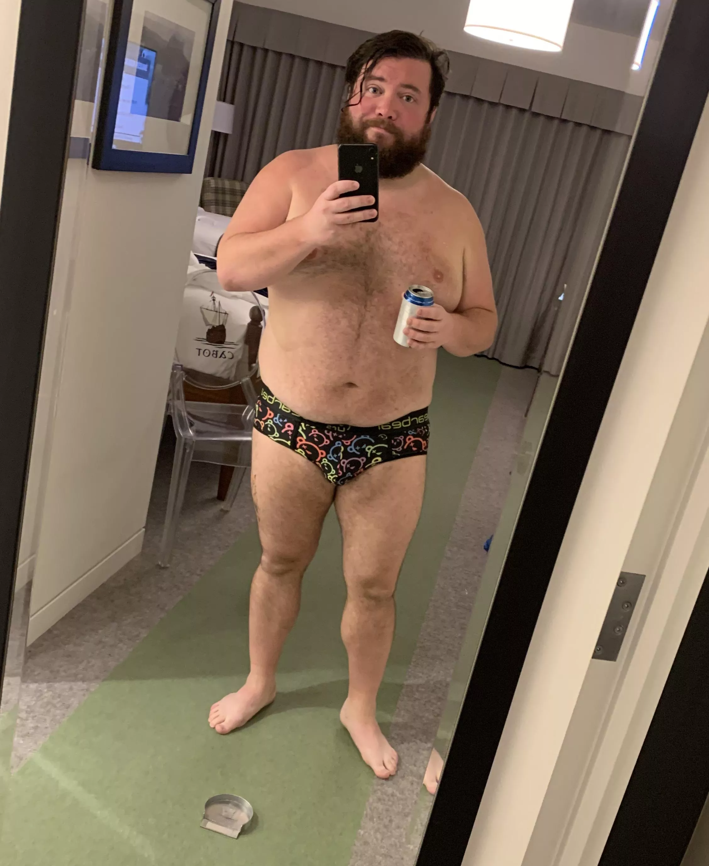 Guest hosting trivia at the fancy golf course and the hotel rooms have putting greens in them.