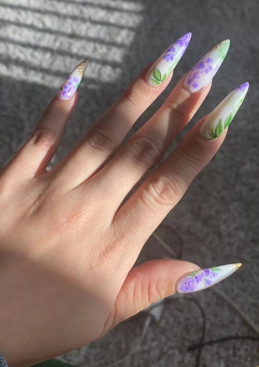 Hand painted details>>>