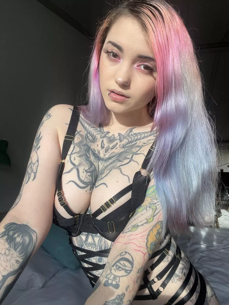 HI I AM GLOOM! FIRST TIME HERE.