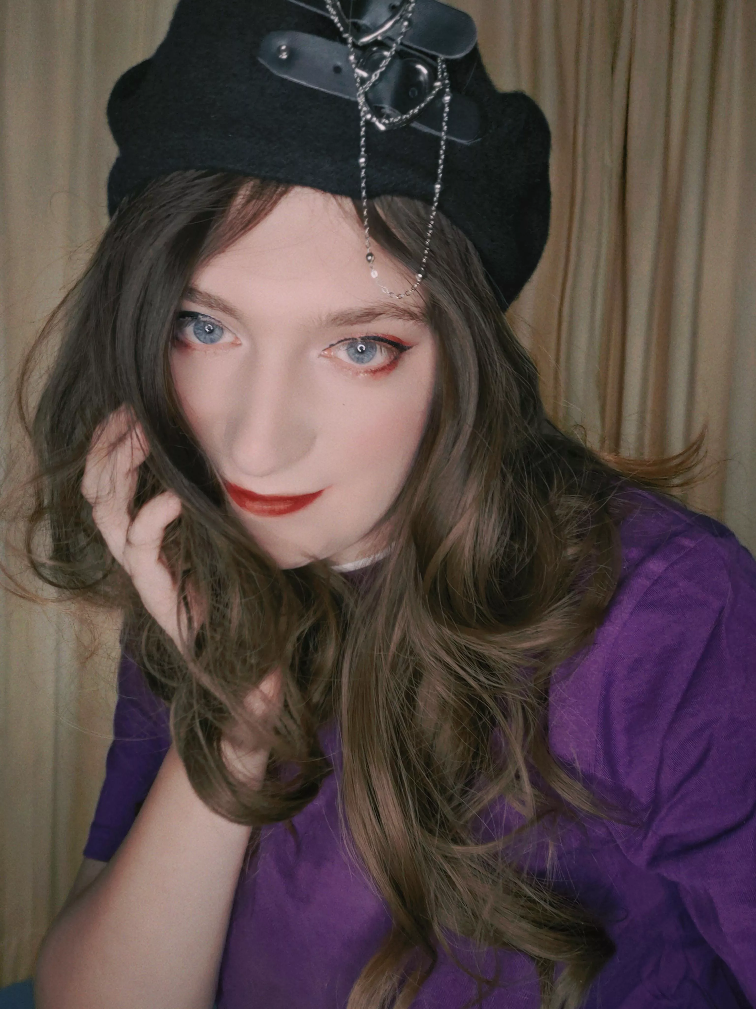 Hiiiiiii everyone! My name is Kim and I am new at crossdressng. Would love to meet more femboys ^^ Have a nice day everyone ❤️