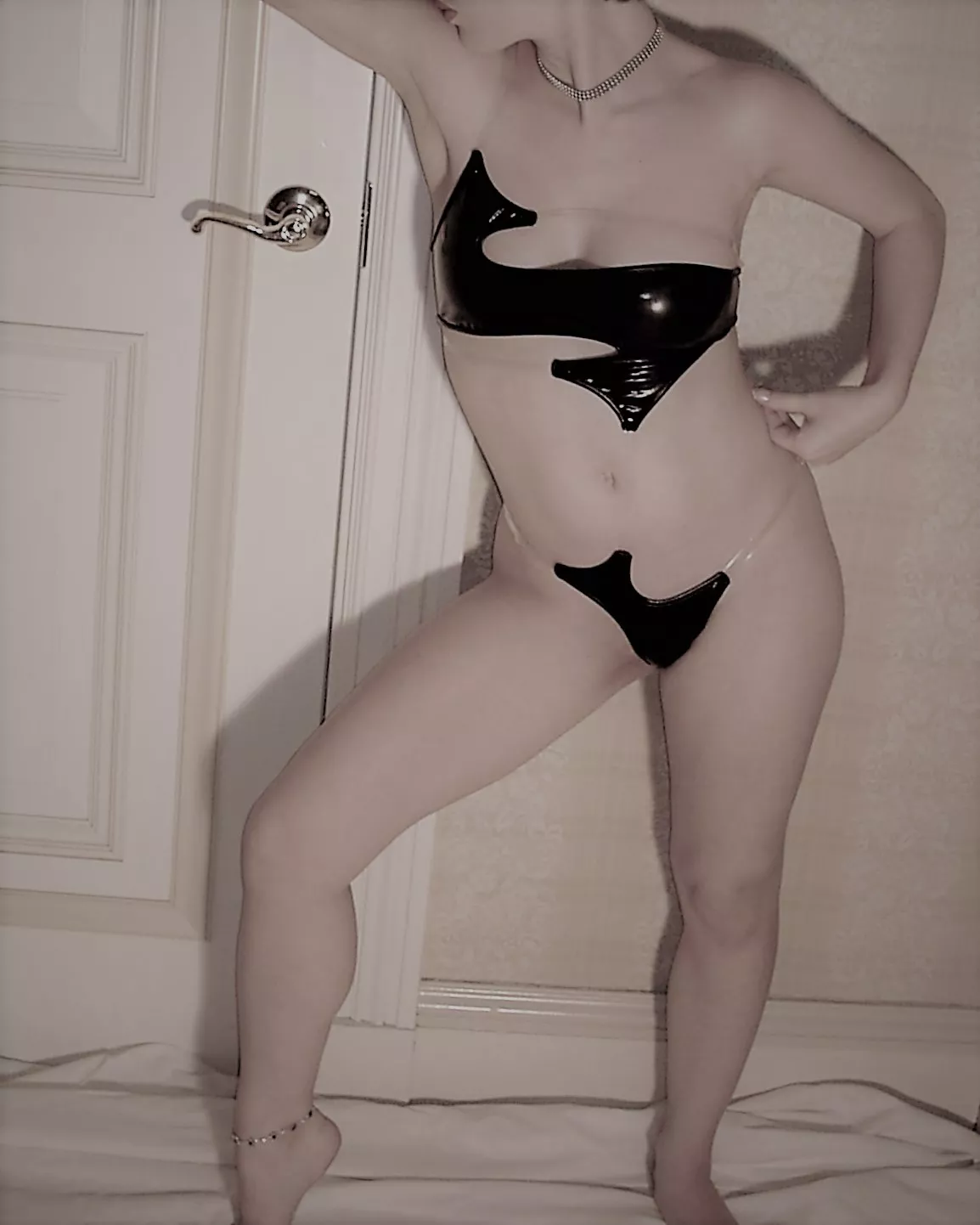 I hear you knocking! 😈.😏