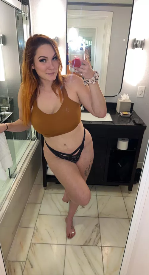 I like my women just like my milkshakes.. Thick (;