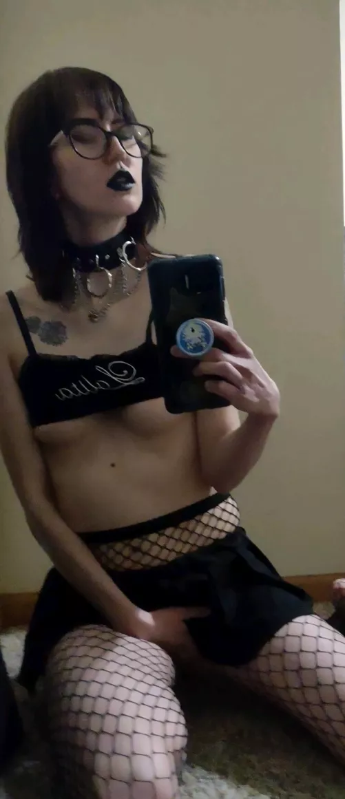 I miss this outfit, immortalize it for me please!