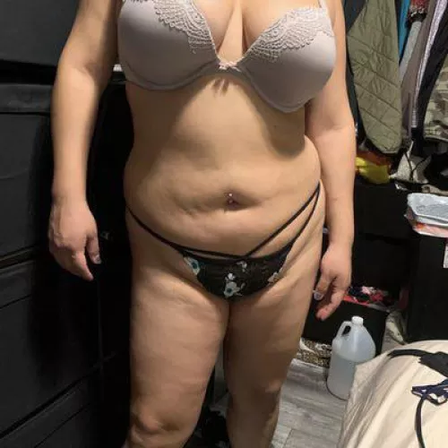 i think the Wife needs some male friends 😈