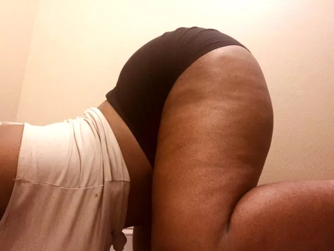 I’m in position for you to fuck me hatd