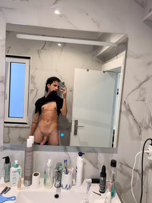 I’m on a mission to make all the ladies here feel good!