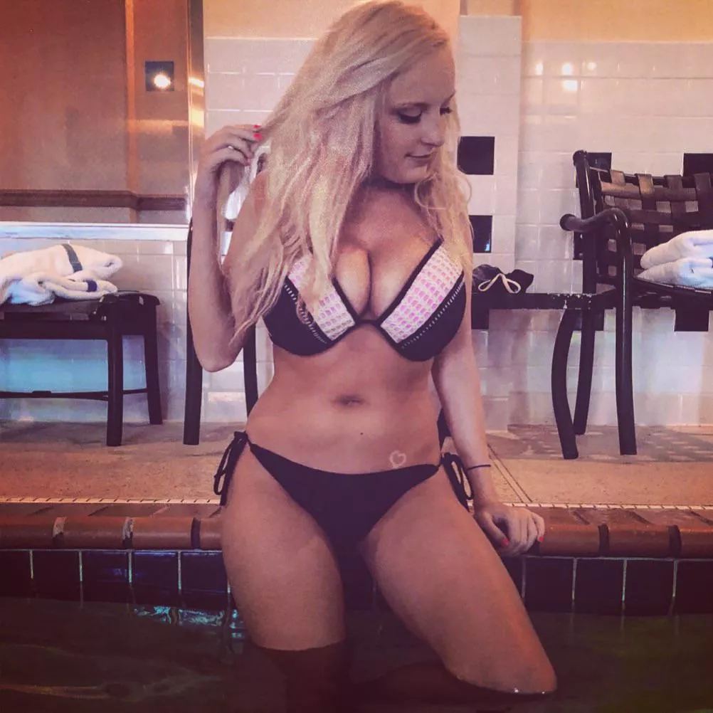 Like my dark blue bikini top 🤪