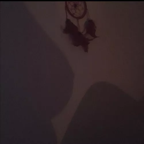 My tits even look juicy just from their shadow!! 😉😍😏