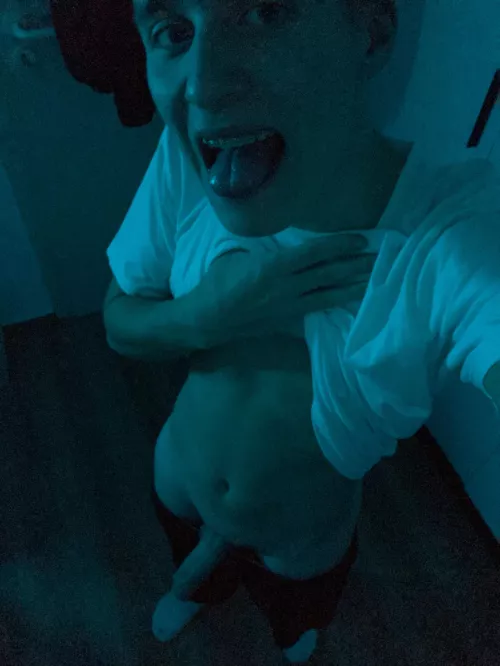 Natural Pic, im horny rn