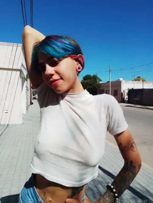 Never ever wearing bra ;)