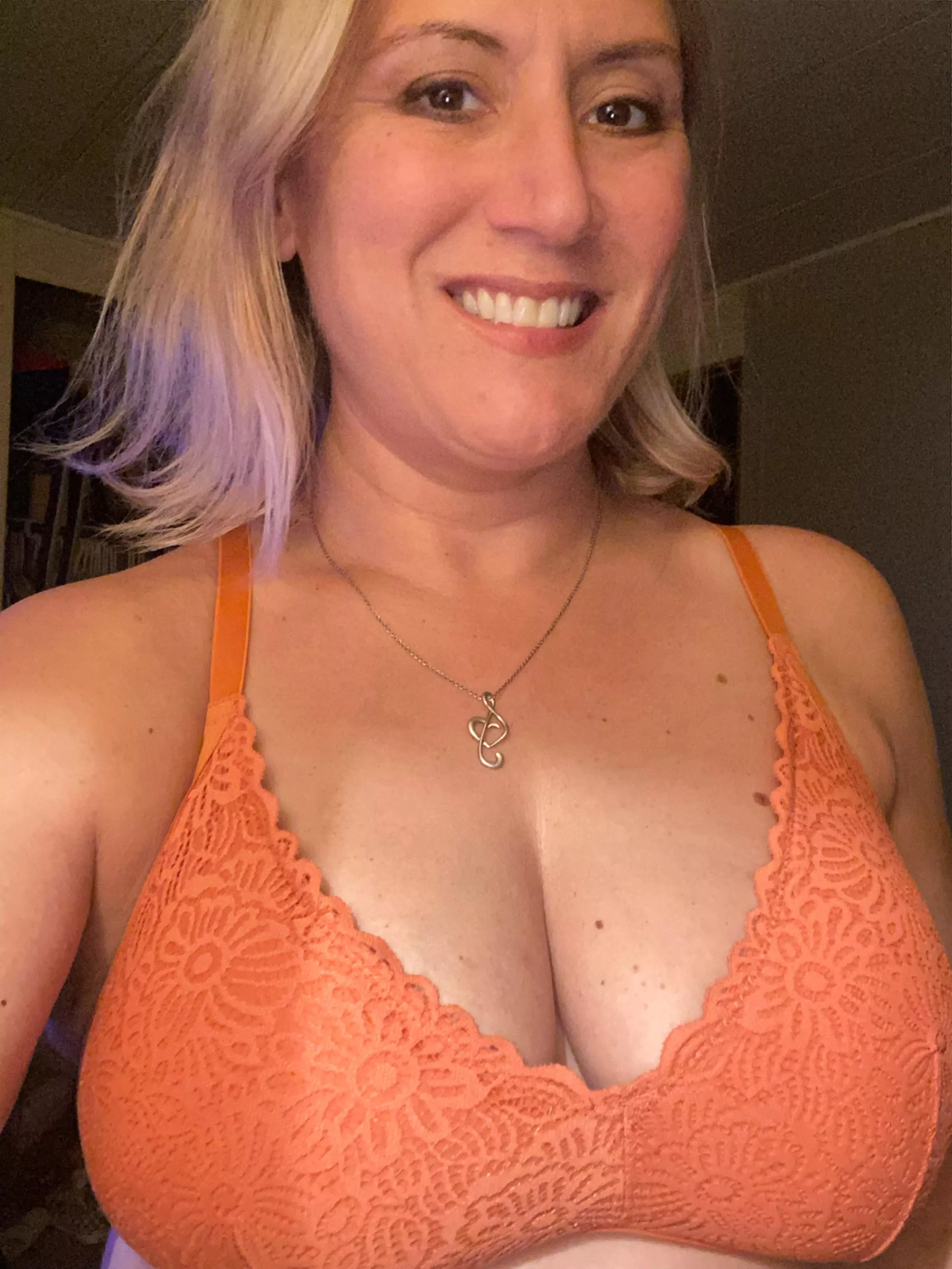 New bra and style. Starting to change it up after 20 years. 😆