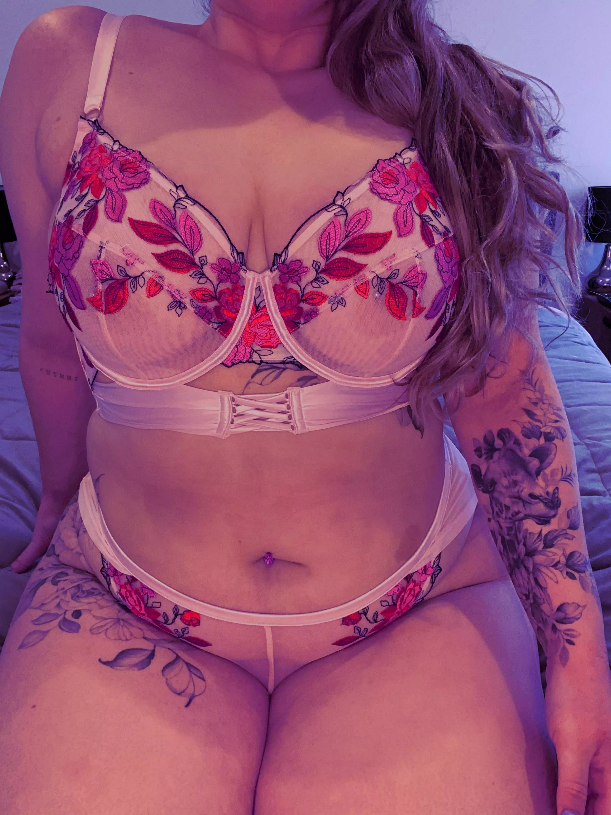 New here! Make me feel welcome? 🙈😈