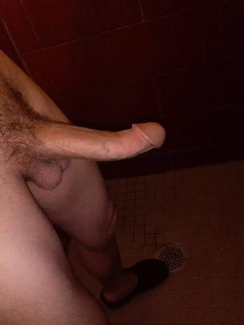 One day, I'll get over my fear and tell somebody in the gym let me suck your cock while you suck mine.