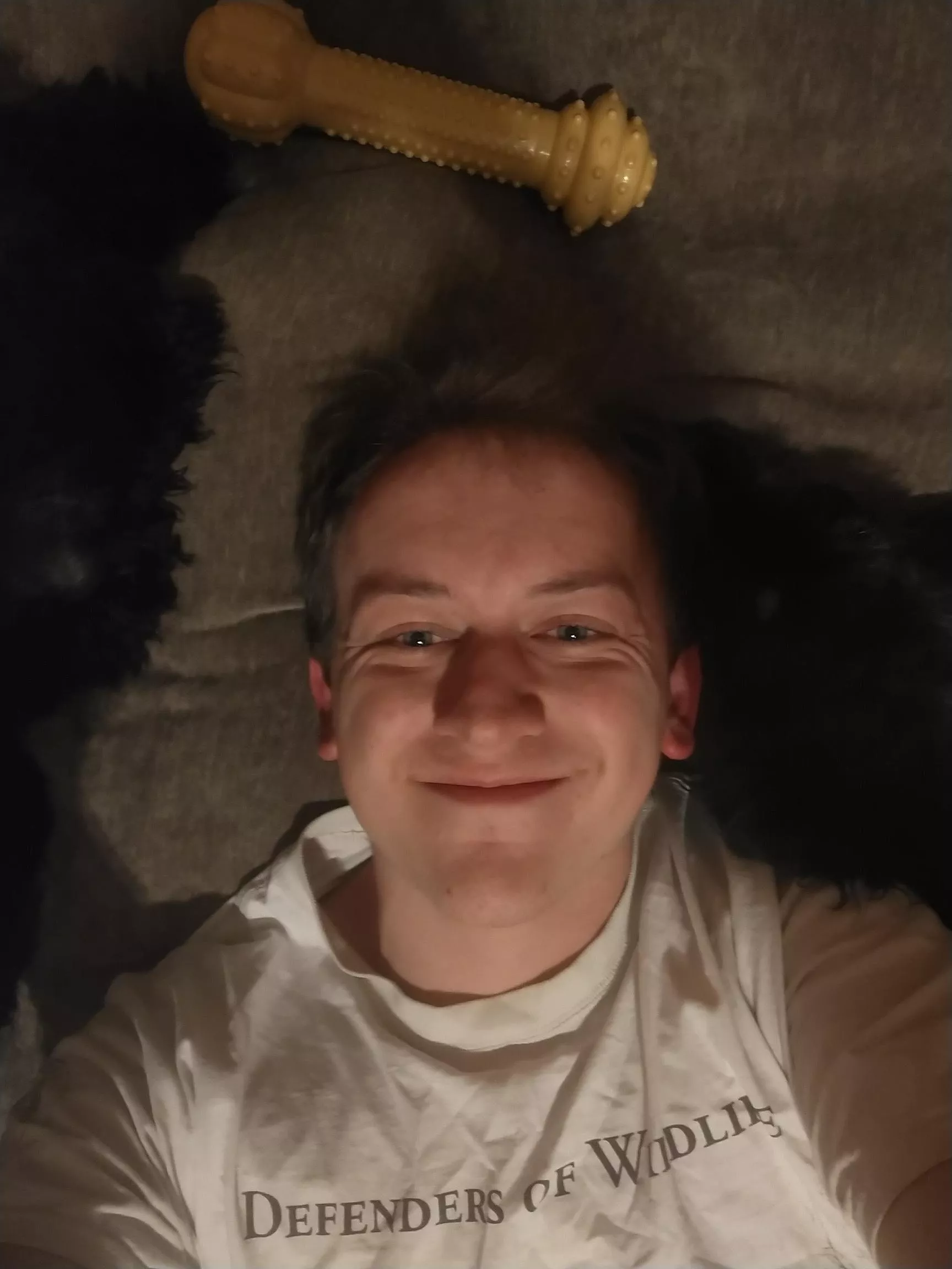 PC gaming tonight. 🤗. Staying in my room tonight with my Boys. 🤗. PM's open. 🤗