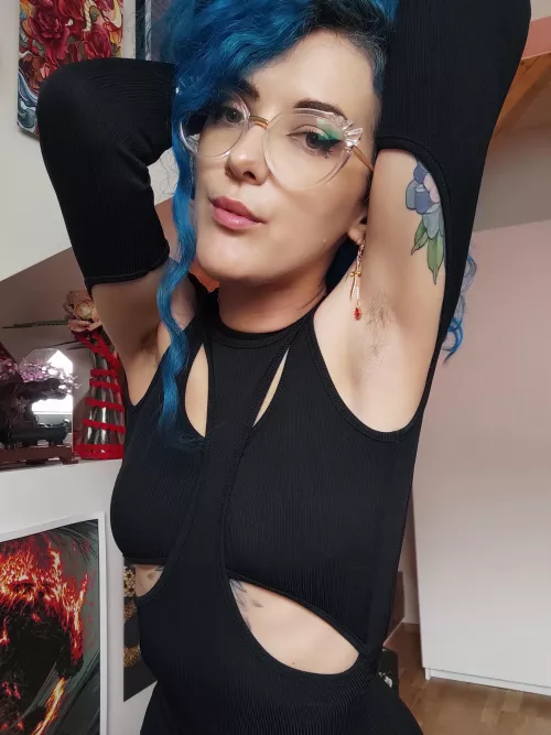 Perfect cutouts on this dress