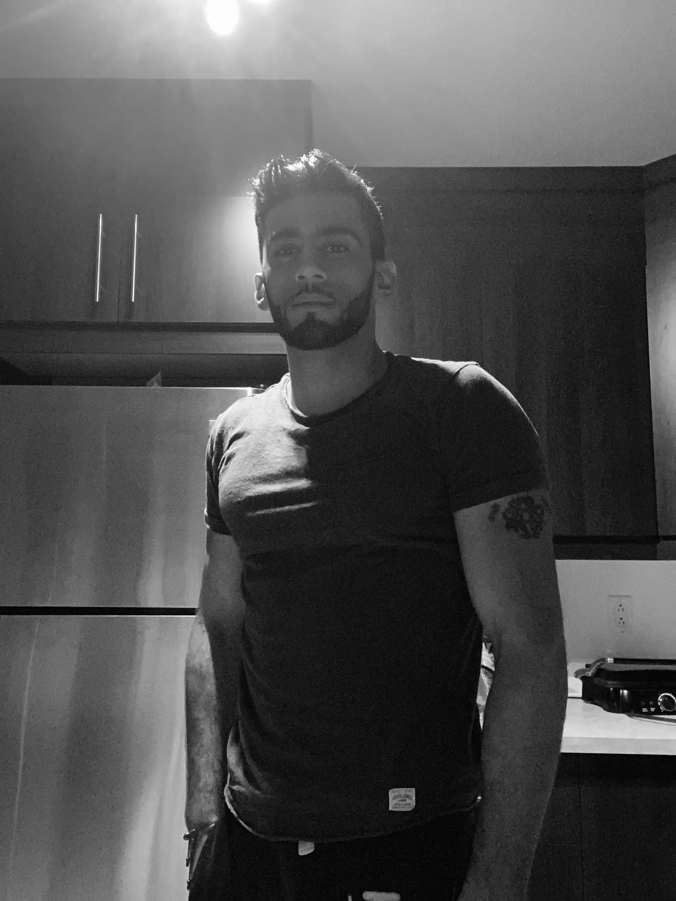 Say hi on private 🙃