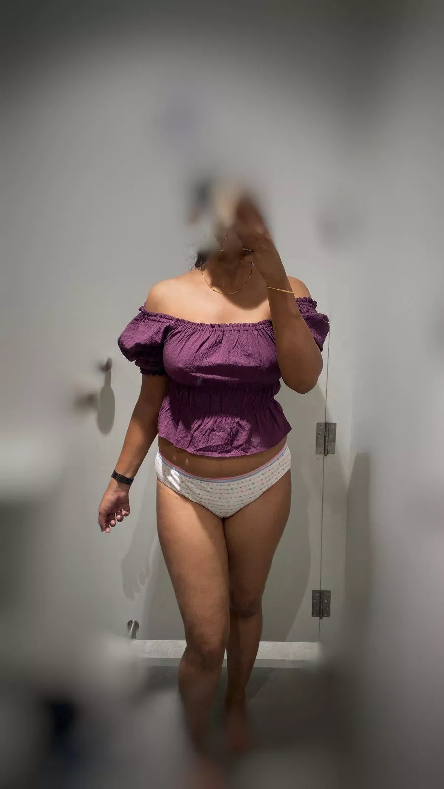 Should i get this top and wear it braless around the vicinity? 🥵