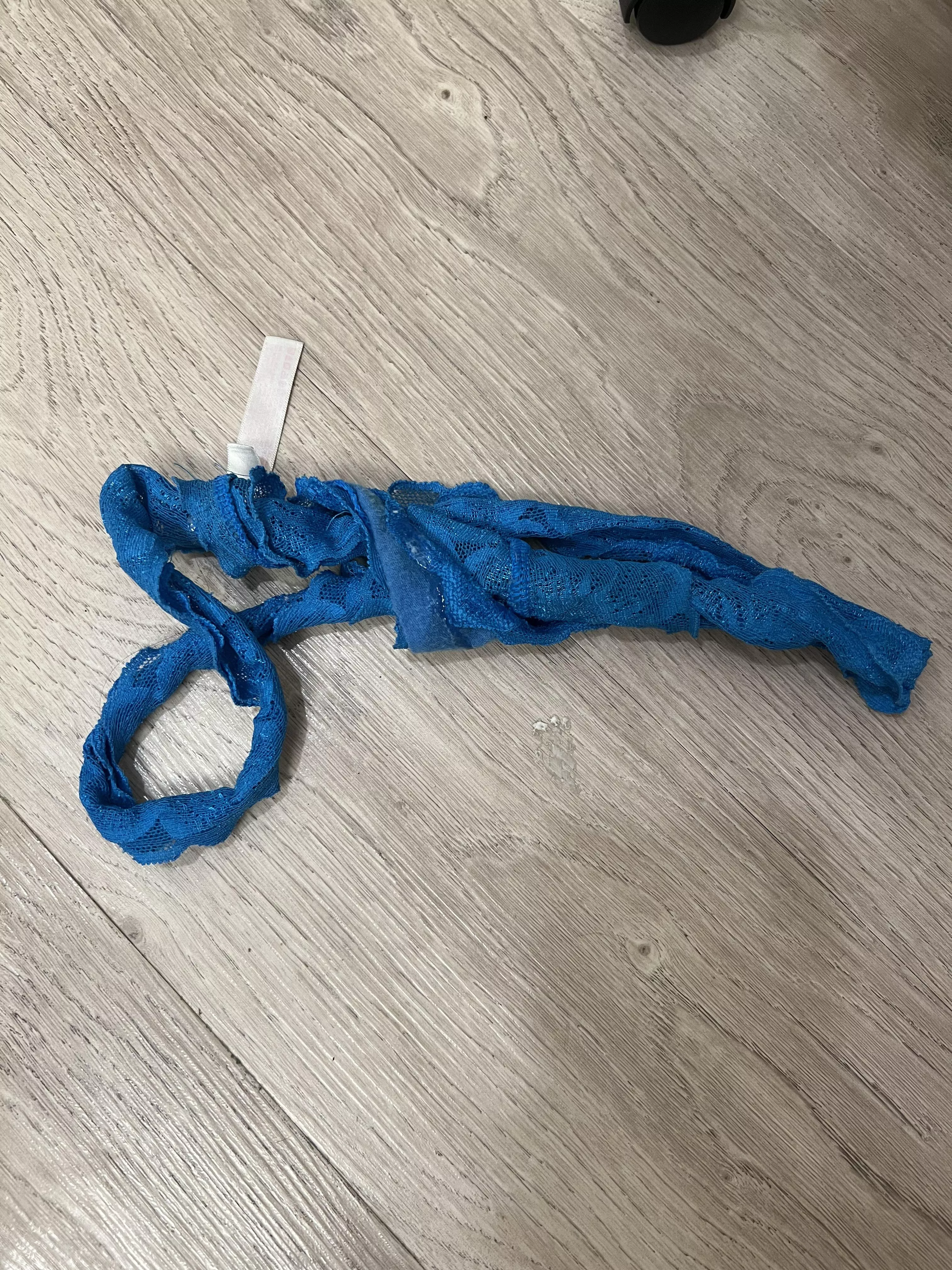 so wet 💦 wish i had someone to fuck right now