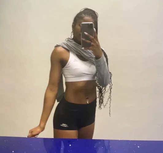 Sports bra pokies