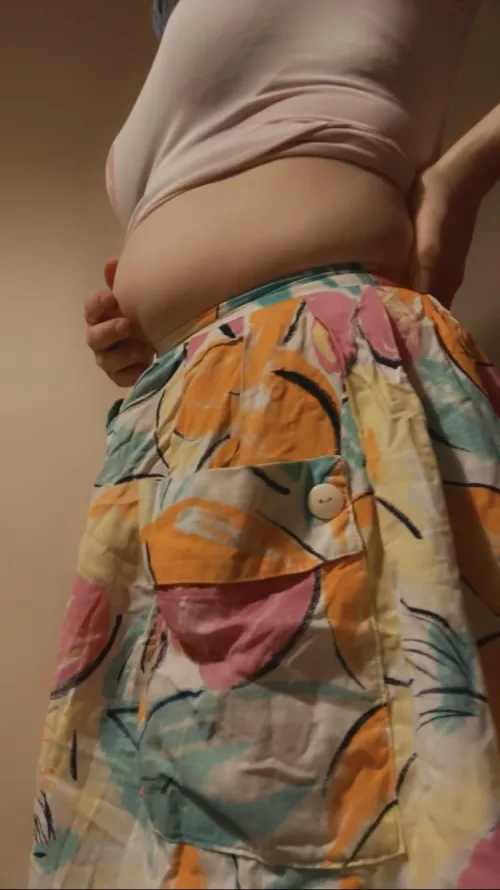 This skirt fits right?